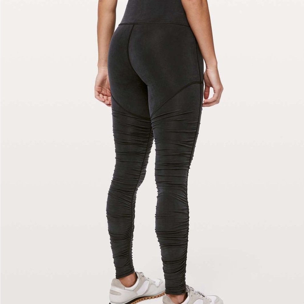 *RARE Lululemon: Into Something Good Ruched Leggings